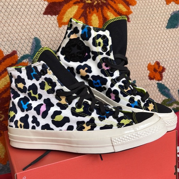 Converse 572369C
CHUCK TAYLOR ALL STAR 70 HI
EGRET/BLACK/LIME TWIST
WMNS snkrs - Picture 6 of 16